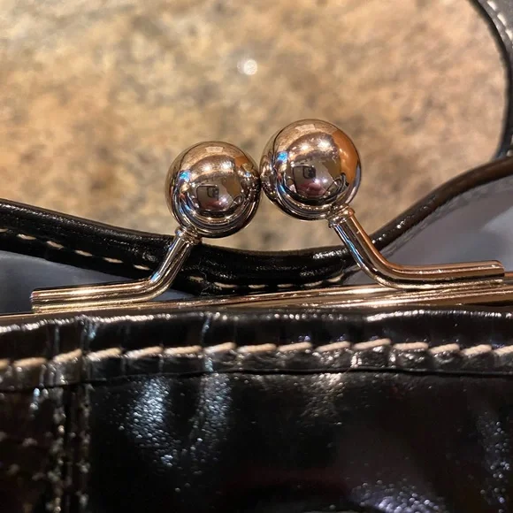 EUC Coach Black kisslock shoulder bag - Picture 8 of 11